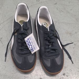 Puma Black and White Sneakers